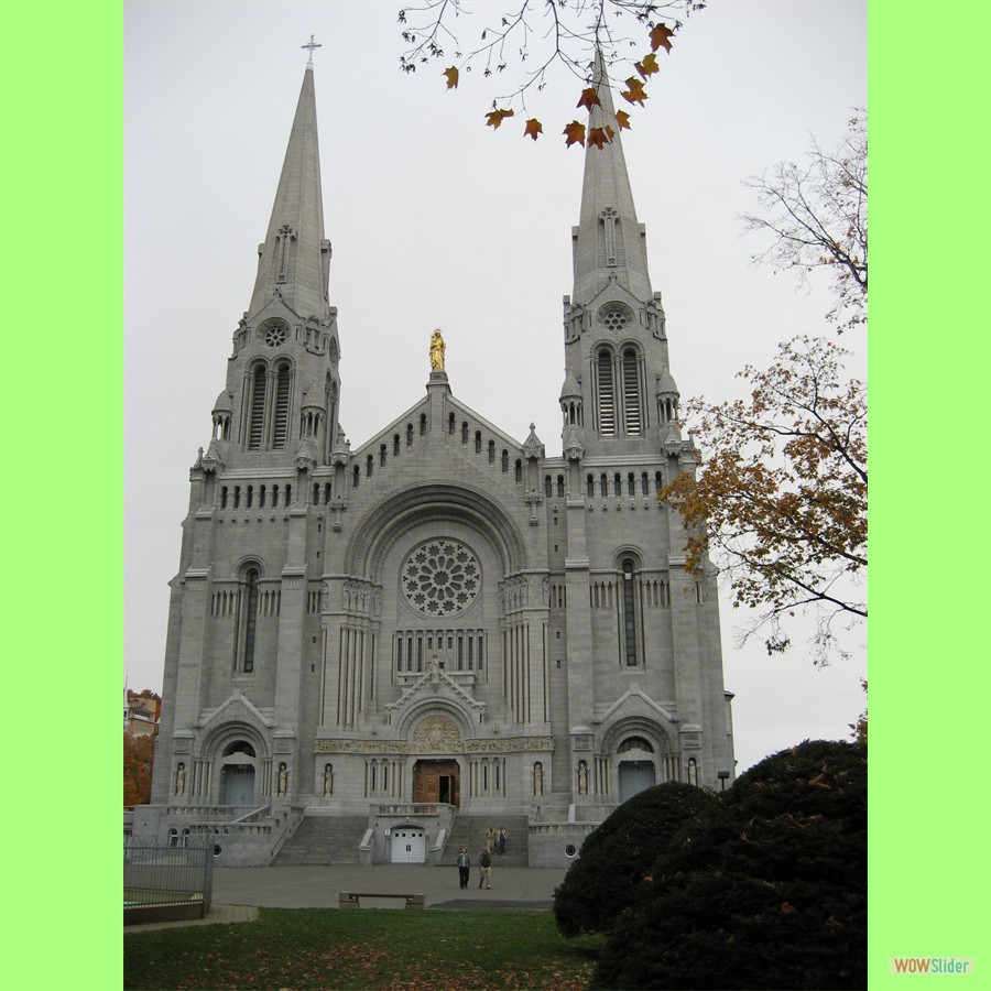 Sainte Anne de Beaupr   la basilique